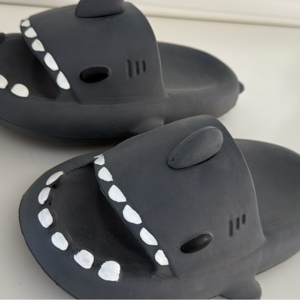 Shark Design Slippers in Black and White